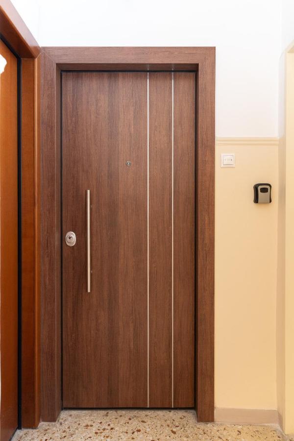 Cosy 2Br Apartment Next To Bars & Restaurants Athen Exterior foto